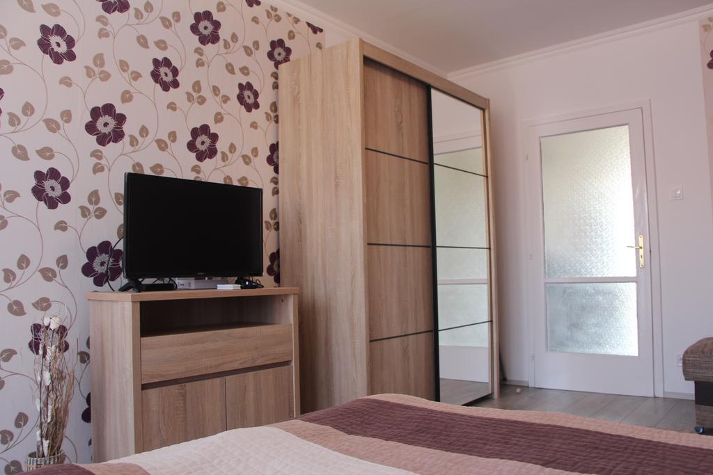 Verona Apartman แซแก็ด ภายนอก รูปภาพ